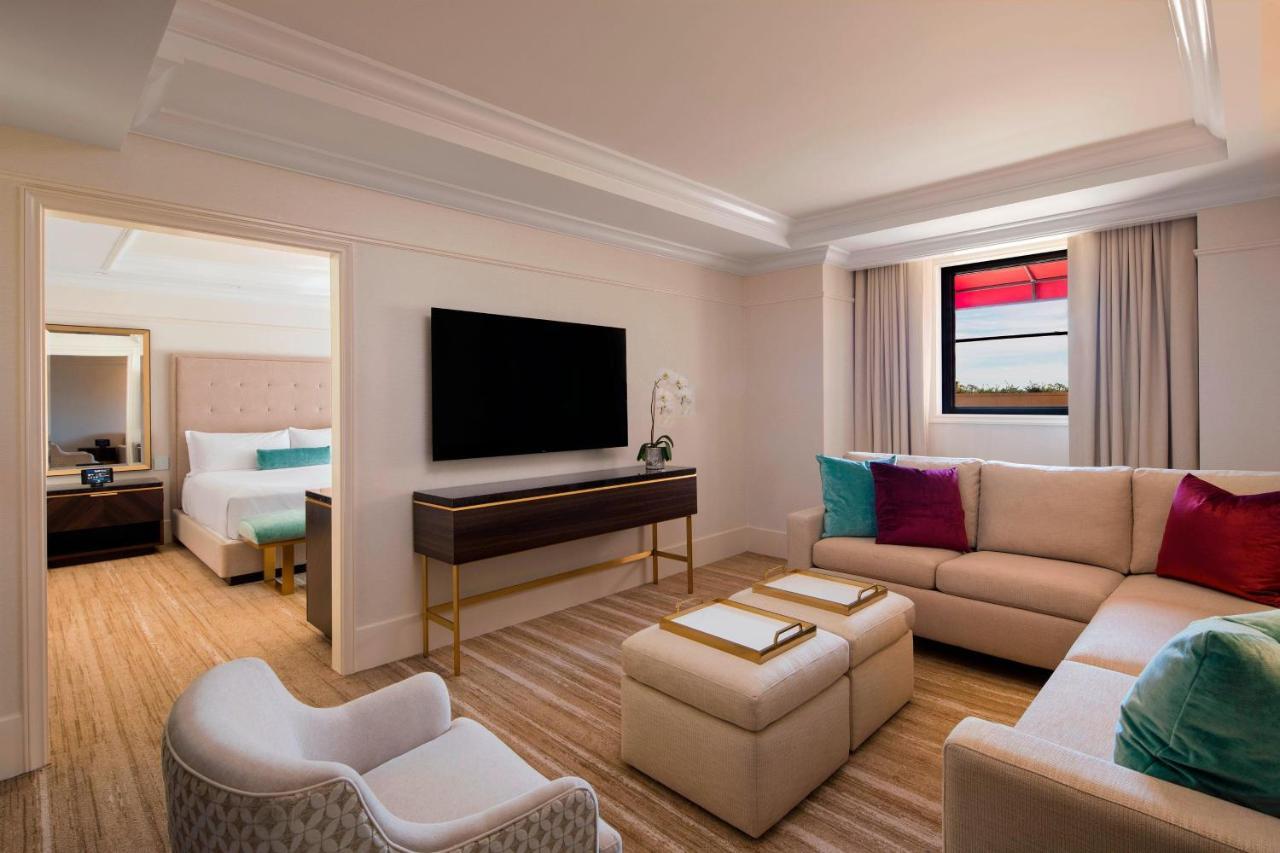 Suite Caroline Astor con balcón y vistas a la piscina - 1 cama extragrande