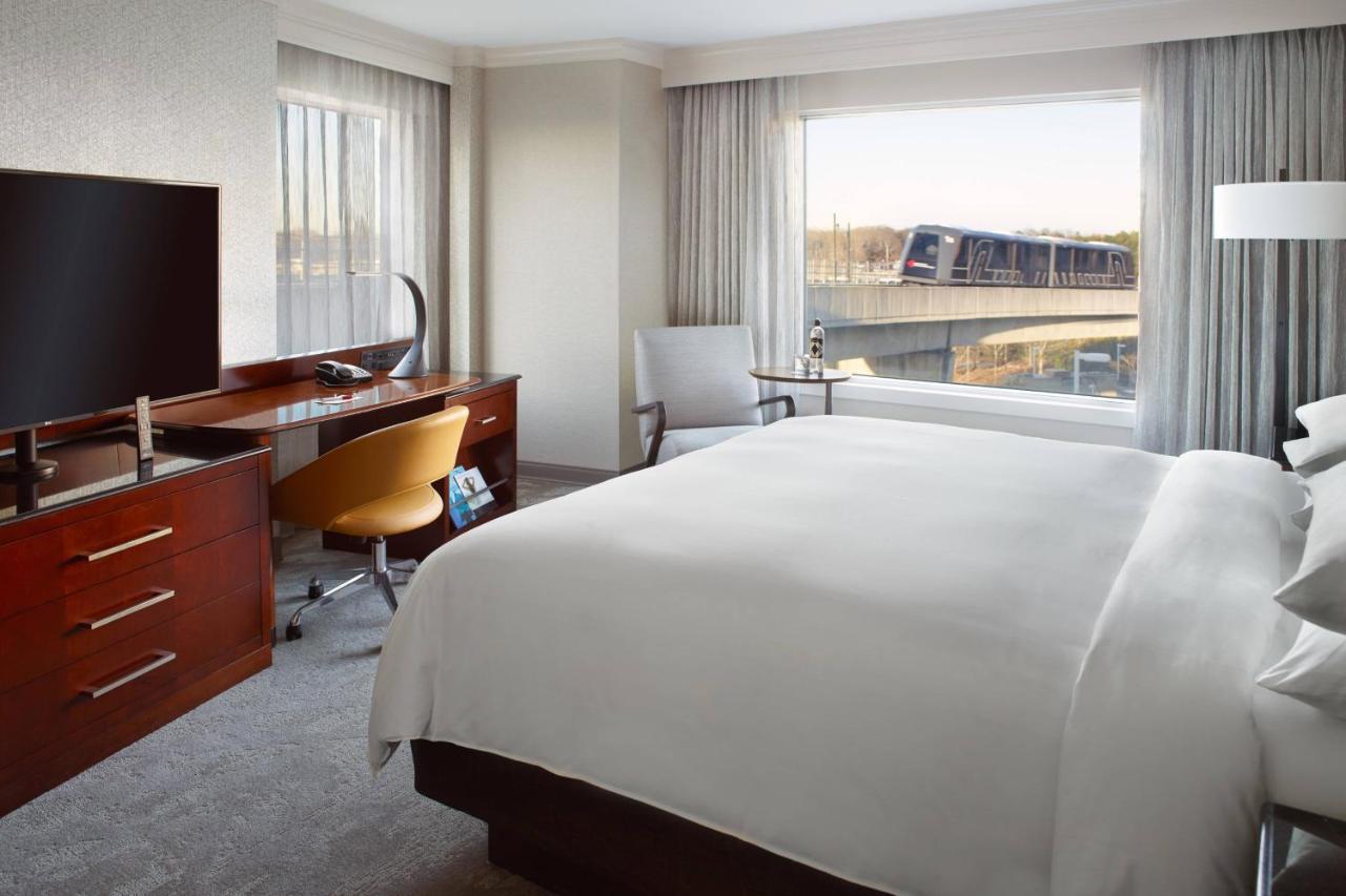 Kamer met Kingsize Bed en Toegang tot de Lounge