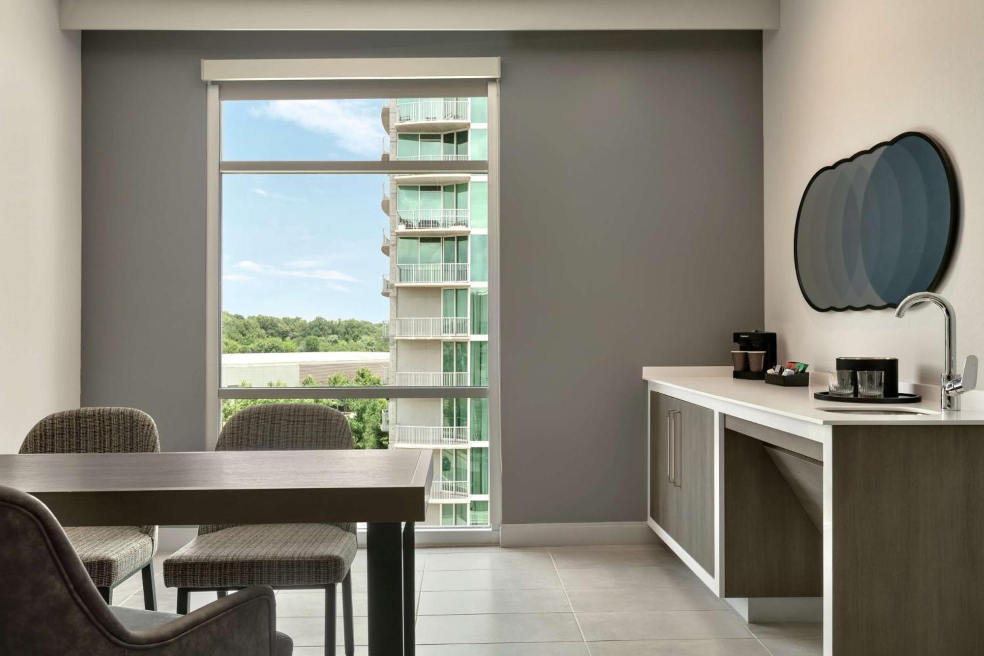 Suite mit 2 Schlafzimmern mit Kingsize-Bett und Balkon