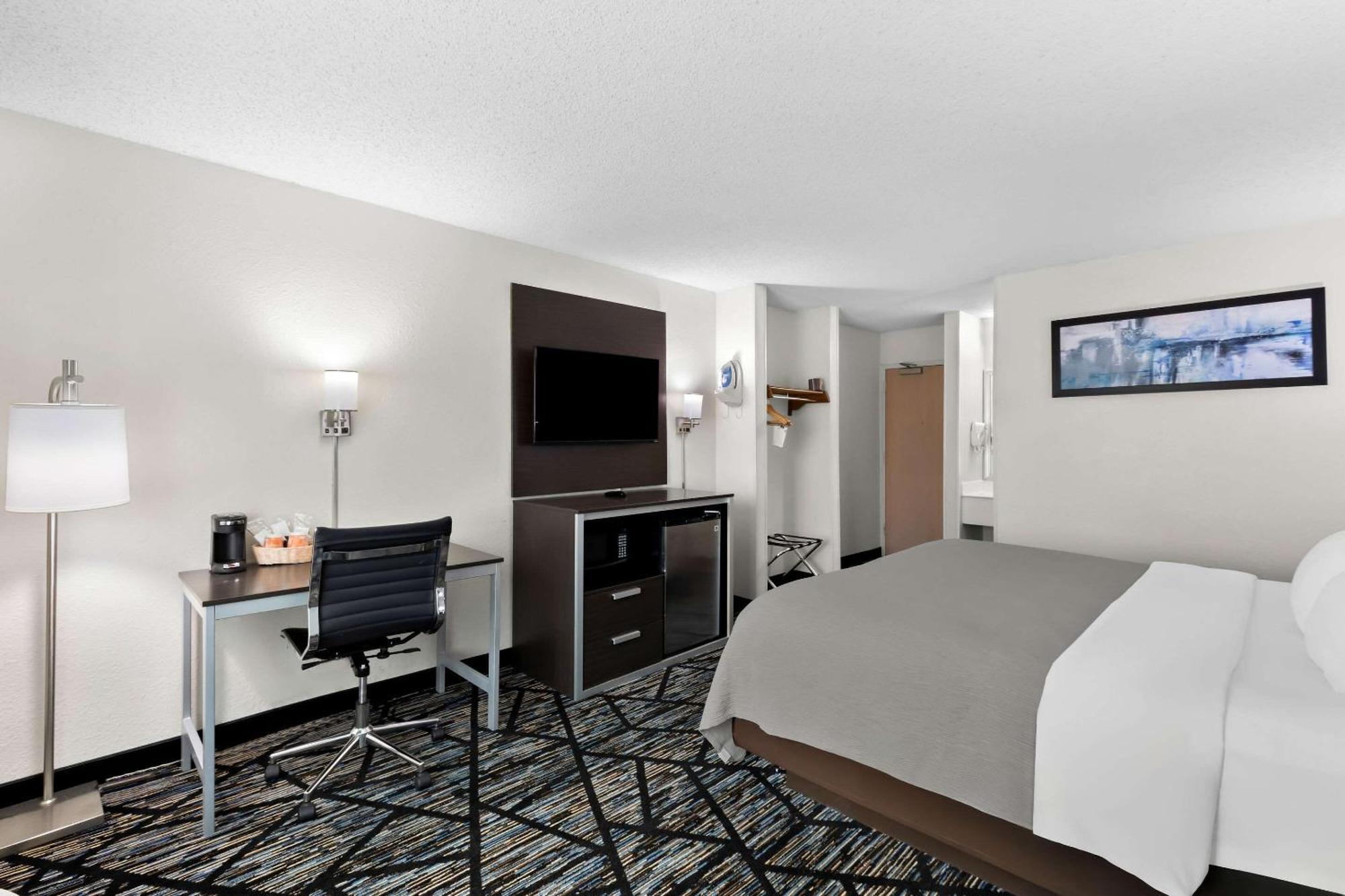 King Room Interior Access No Pets,1628648403:JPEG