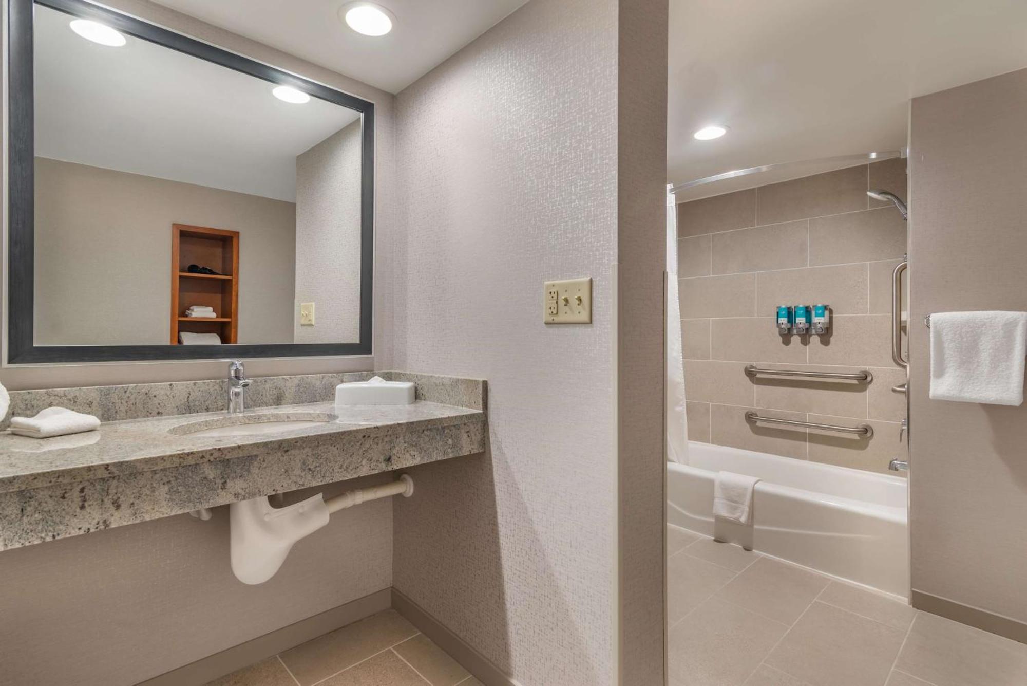 Habitación Deluxe con bañera - 2 camas grandes - Adaptada para personas con discapacidad