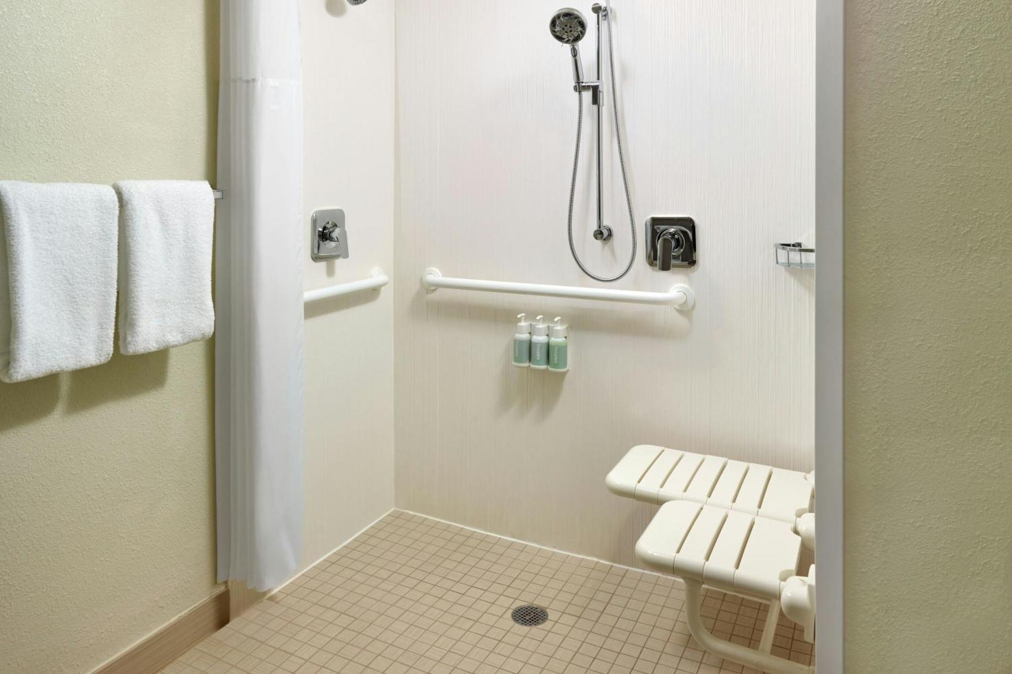 Suite met 2 Tweepersoonsbedden en Slaapbank