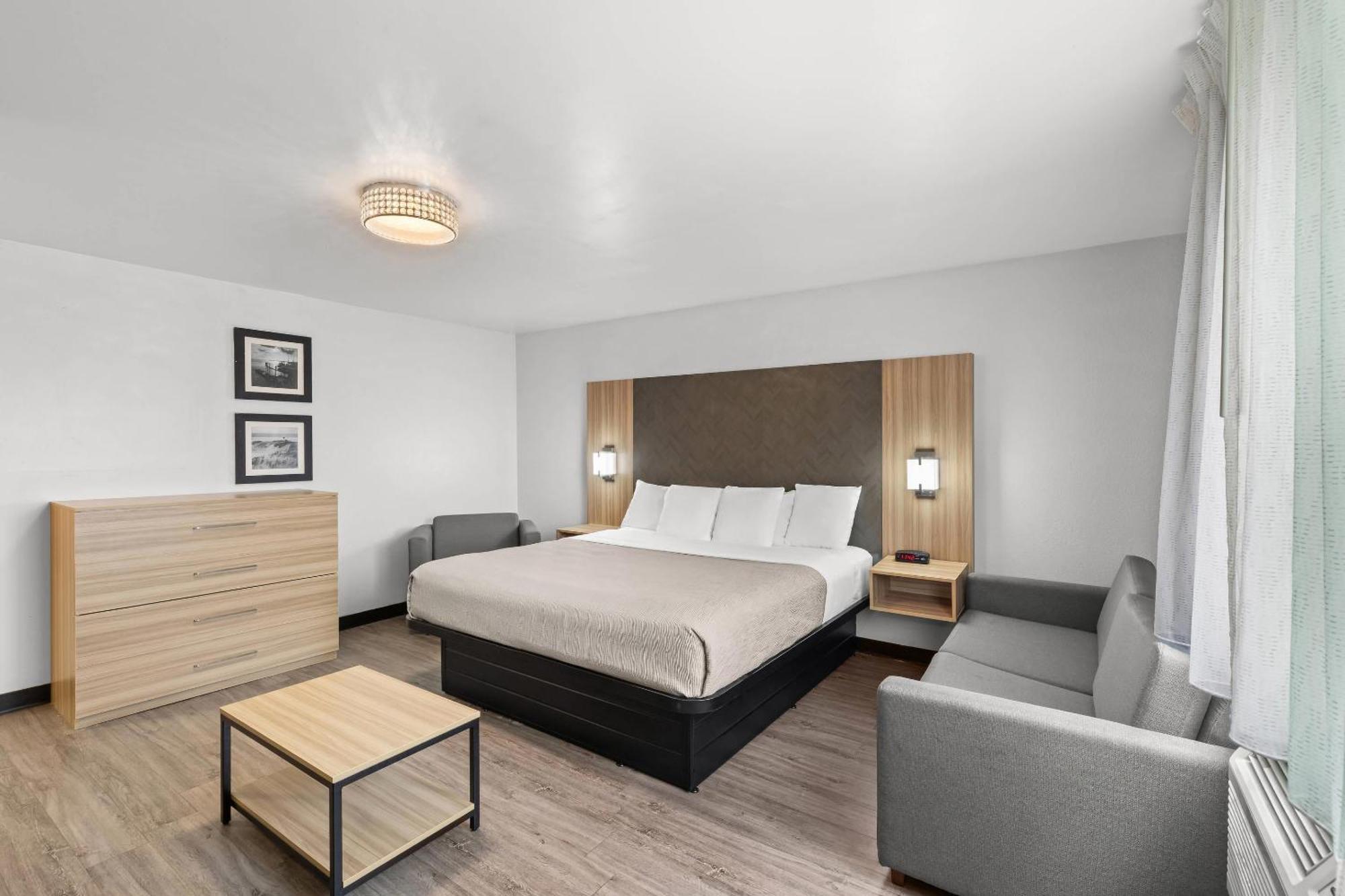 Nichtraucher-Suite mit großem Doppelbett