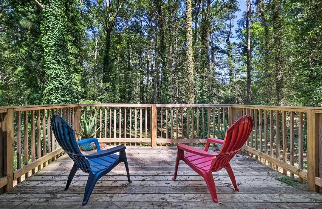 Quaint College Park Home - 12 Mi To Atlanta!-1