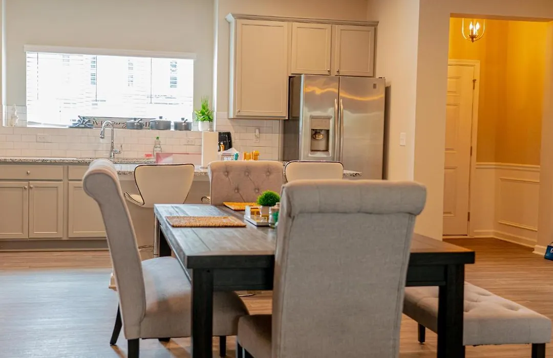Modern 3 Bedroom Near Atl Downtown, Midtown &Airport With Remote Work-1