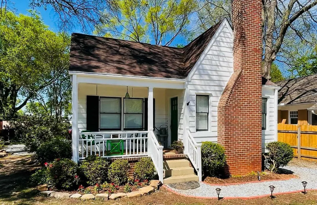 Charming Atlanta Retreat With Grill And Fire Pit!-1
