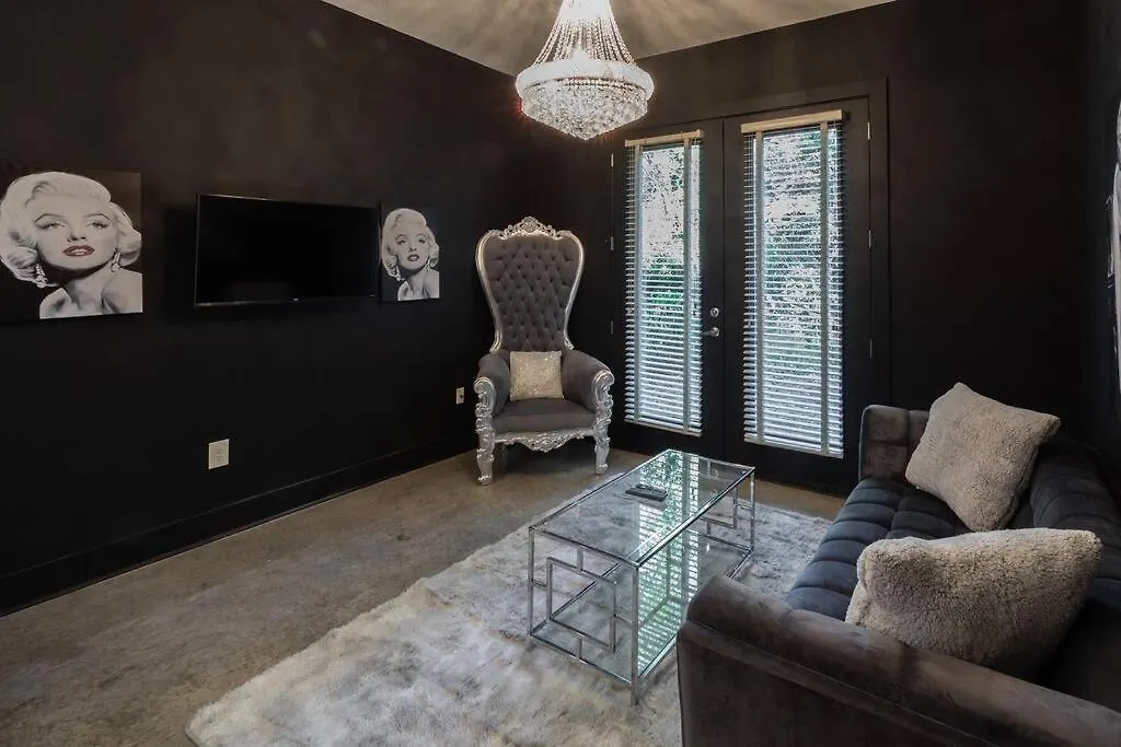 Marilyn'S Atlanta Home In Buckhead-1