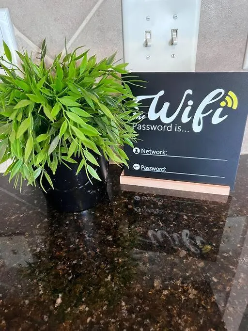 Spacious Townhome Close To Braves Stadium-1