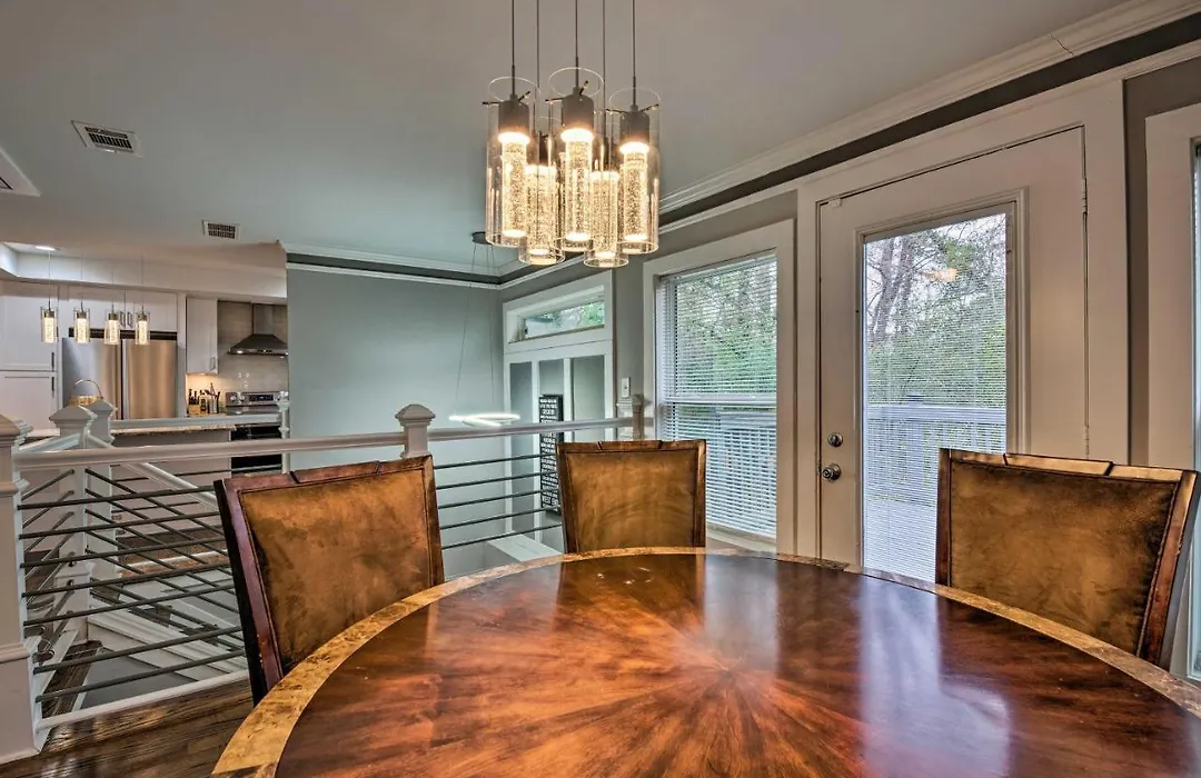 Updated Atlanta Home ~ 3 Mi To Downtown!-1