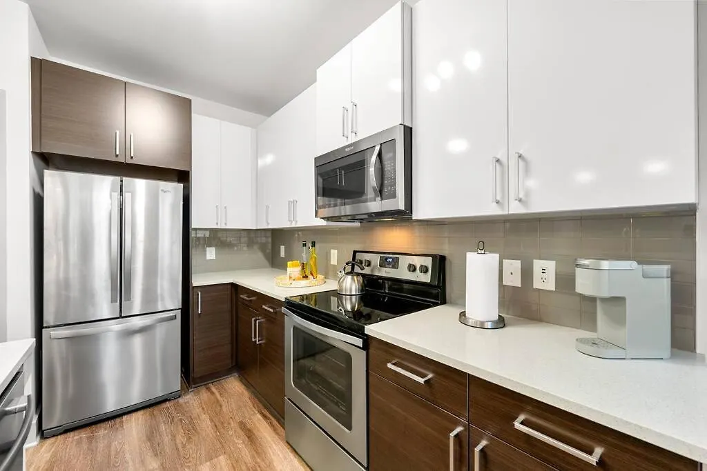 New!!! Walk To The Braves Stadium 2 Bedroom Suite-1