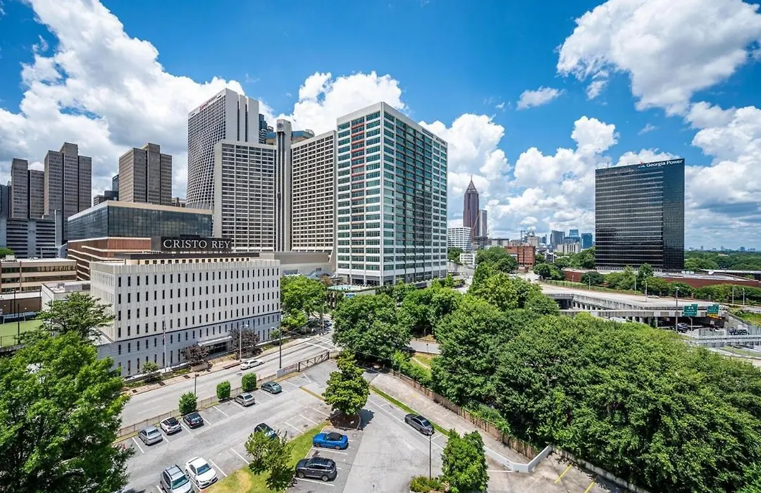 Heart Downtown! City View Onsite Parking! King Bed Lm807-1