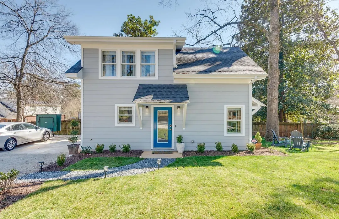 West Atlanta Craftsman Studio With Front Yard!-1