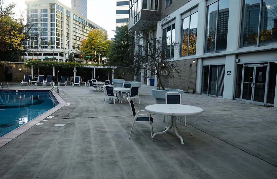 Perfect Dtwn 2 Bed Condo With Cali King Bed And Gym-1