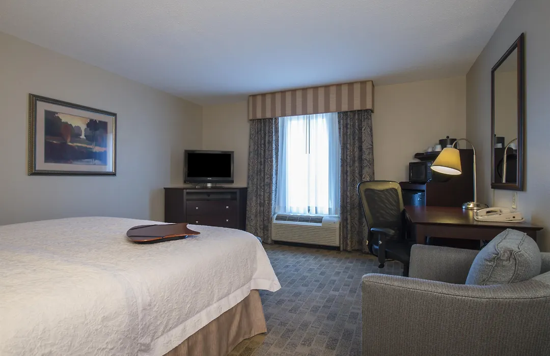 Hampton Inn & Suites Atlanta Airport West Camp Creek Pkwy-1