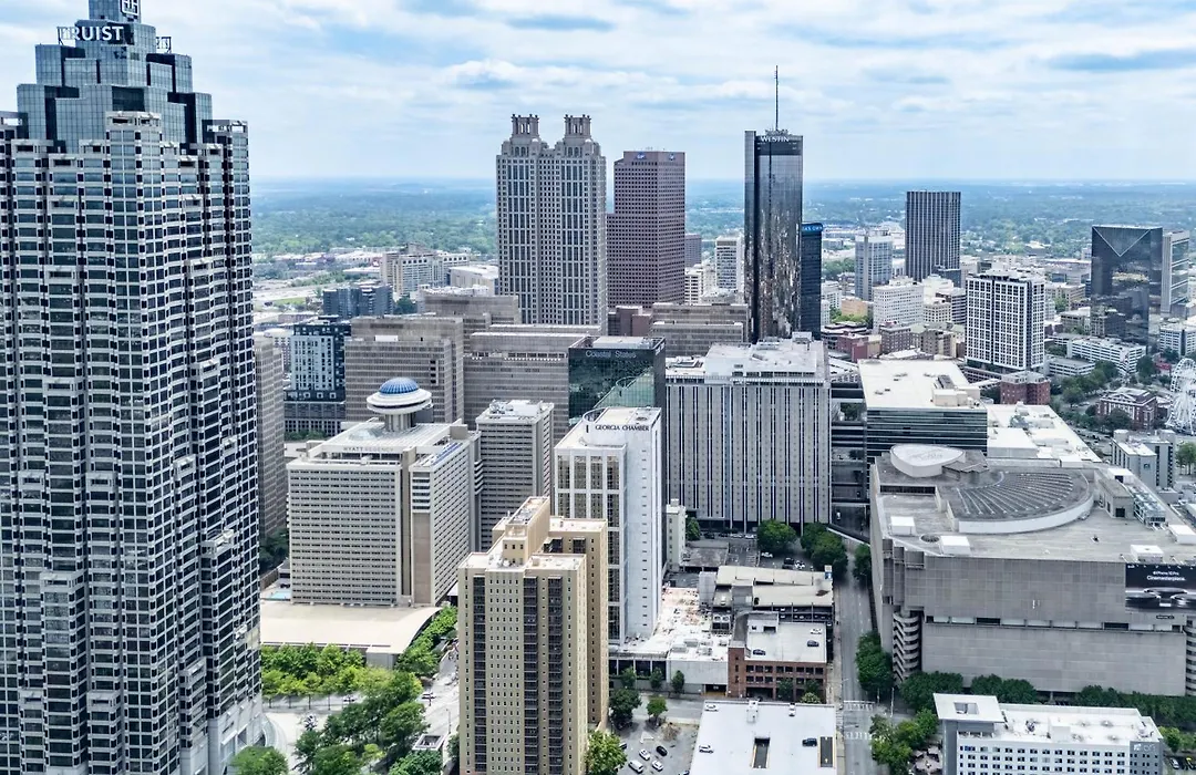 "Peachtree Perch" Dtown Condo W Balcony, Sleeps 4-1