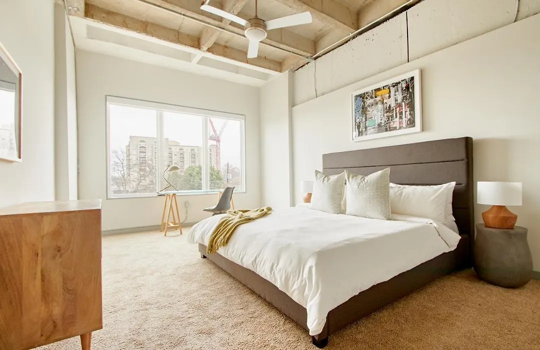 Sonder At 549 Peachtree-1
