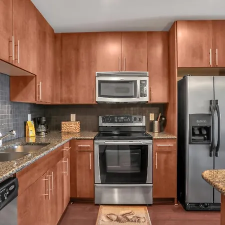 Luxury Modern Apartment In The Heart Of Buckhead-2