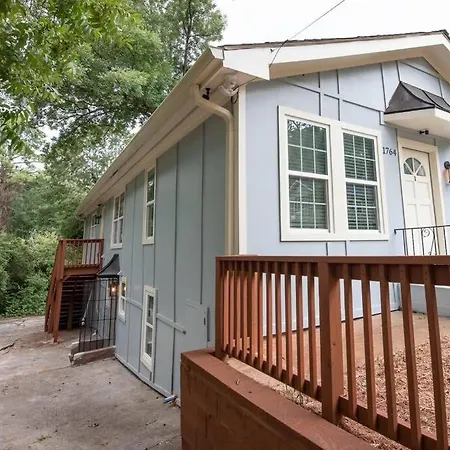 1764 Spring Avenue Apt 2-3