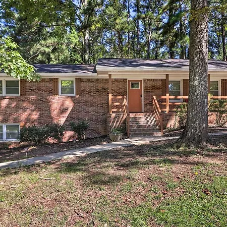 Quaint College Park Home - 12 Mi To Atlanta!-2