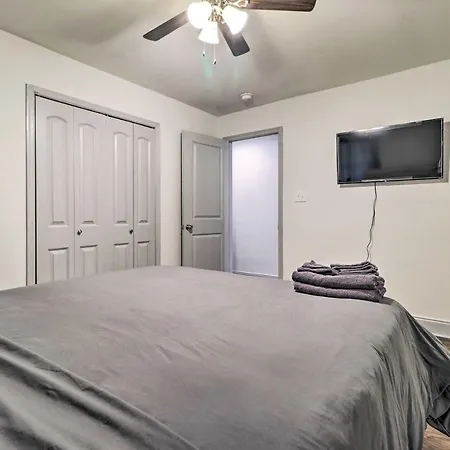 Quaint College Park Home - 12 Mi To Atlanta!-3