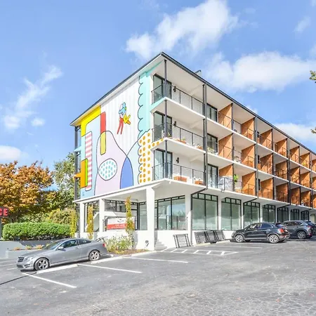 Modern Decor Hide Away In The Heart Of Midtown Atlanta-3