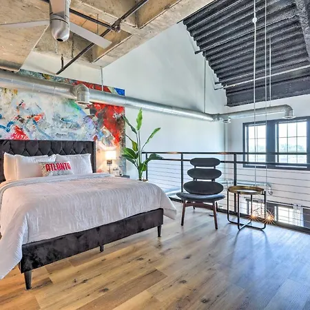 Central Atlantic Station Loft Near Mercedes-Benz!-2