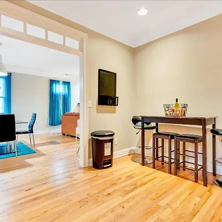 Atlanta Private Charming Room 2-2