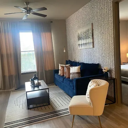 Midtown Retreat 2-4 Ppl-3