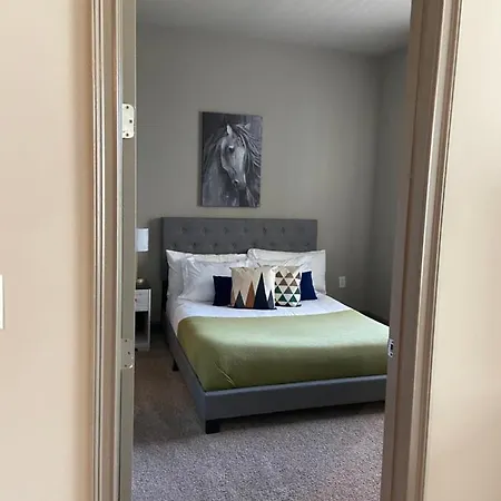 Midtown Retreat 2-4 Ppl-2