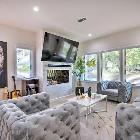 Luxury Smart Home 1 Mi To Mercedes-Benz Stadium!-2