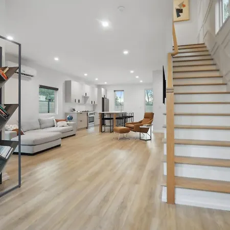 Modern Home With Rooftop Deck-3