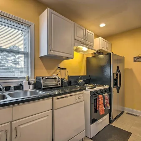 Pet-Friendly Atlanta Home Less Than 5 Mi To Downtown!-2