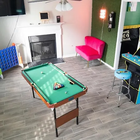 Gameroom House-2