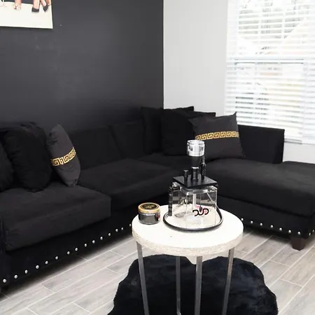 Gameroom House-3
