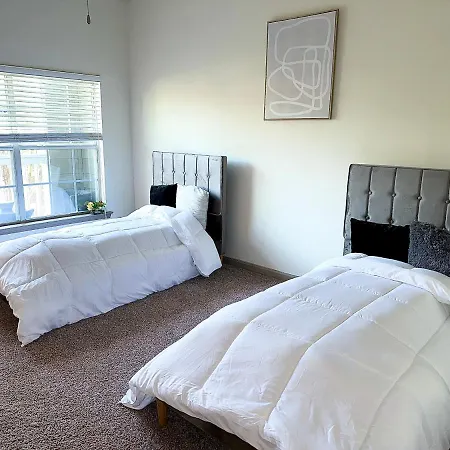 New Luxury Vinings Townhome-2