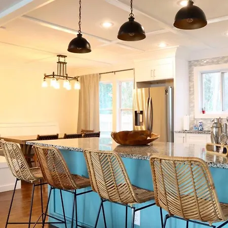 The Monopoly House - Your Ideal Retreat In The Heart Of Atlanta-3