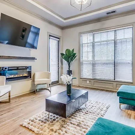Modern Luxury Retreat!-2