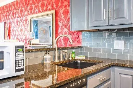 Downtown Atl Condo Walk Score 78 W Free Parking Lm1104-2