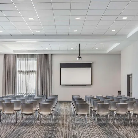Embassy Suites By Hilton Atlanta Midtown-3