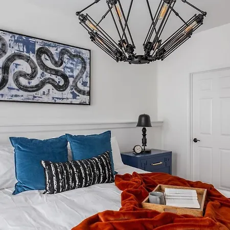 Prince Pied-A-Terre-3