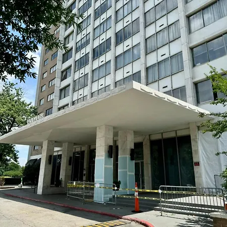 Styled Downtown Condo Cityview Onsite Parking Lm404-2