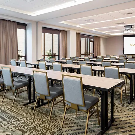 Courtyard By Marriott Atlanta Midtown-3