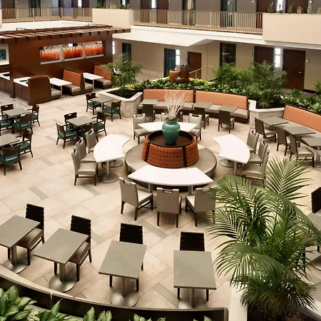 Embassy Suites By Hilton Atlanta Airport-2