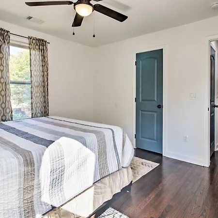 Cozy, Modern Home With Parking About 4 Mi To Dwtn!-3